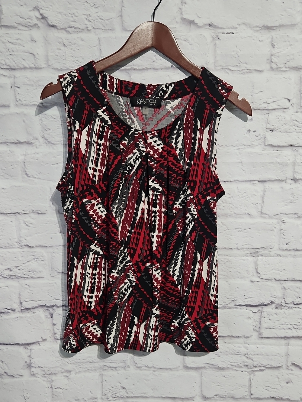 Kasper Red Black White Printed Sleeveless Blouse